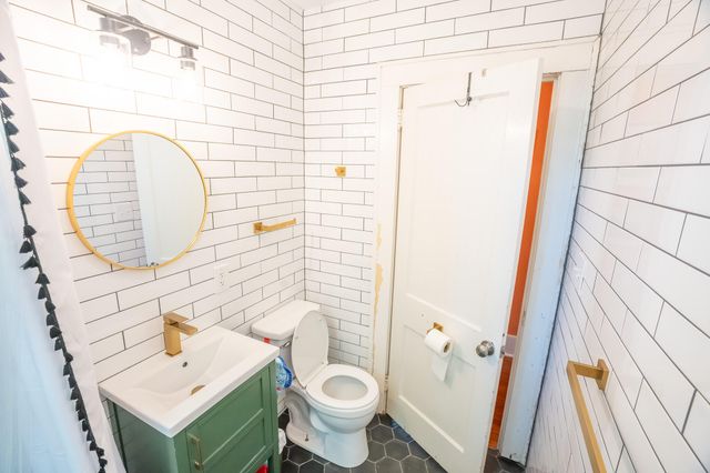 1235 Ashley Hall Road, Charleston, SC 29407