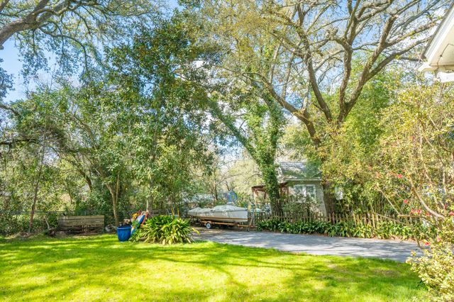 1235 Ashley Hall Road, Charleston, SC 29407
