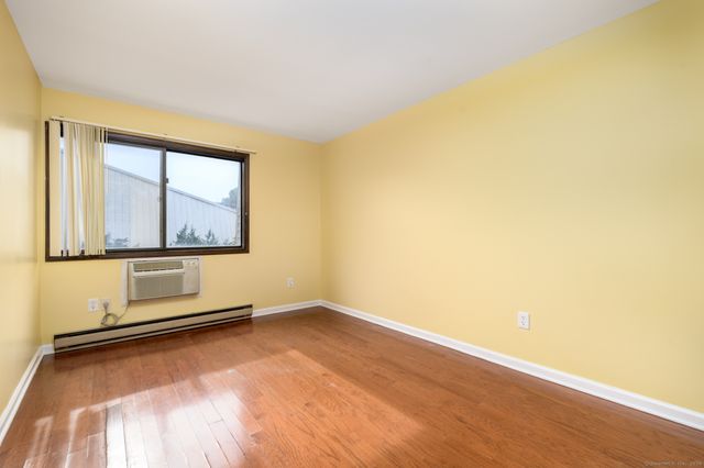 22 Radio Place APT 10, Stamford, CT 06906