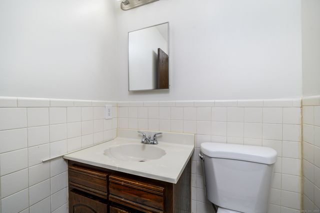 22 Radio Place APT 10, Stamford, CT 06906