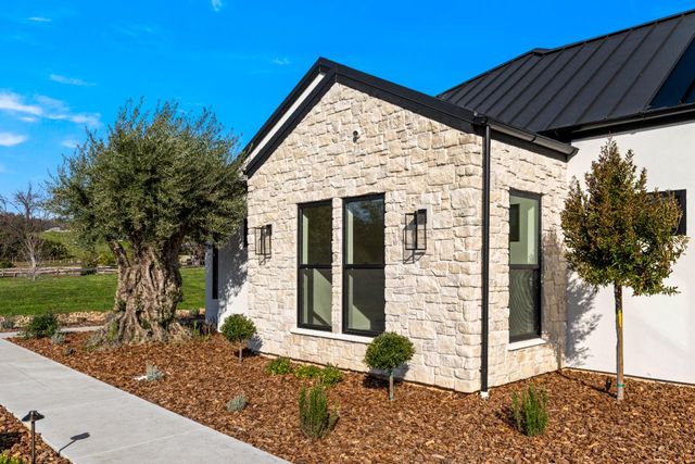 2735 Rattlesnake Rd, Newcastle, CA 95658