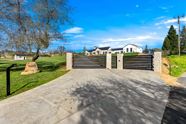 2735 Rattlesnake Rd, Newcastle, CA 95658