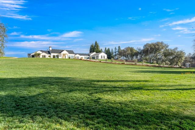2735 Rattlesnake Rd, Newcastle, CA 95658