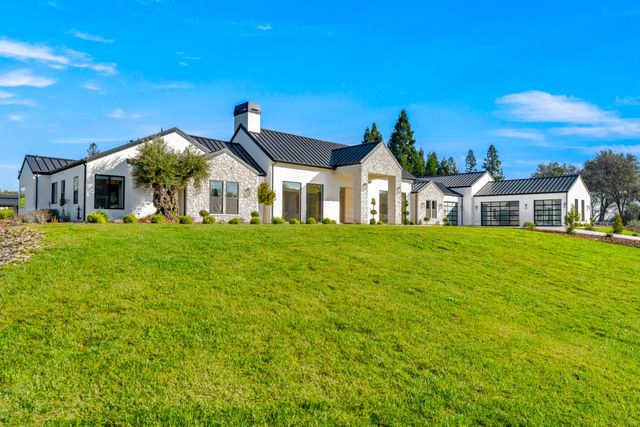 2735 Rattlesnake Rd, Newcastle, CA 95658