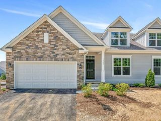 1689 Bookfield Lane, Grove City, OH 43123