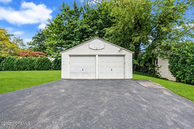 26 Bridlemere Avenue, Interlaken, NJ 07712