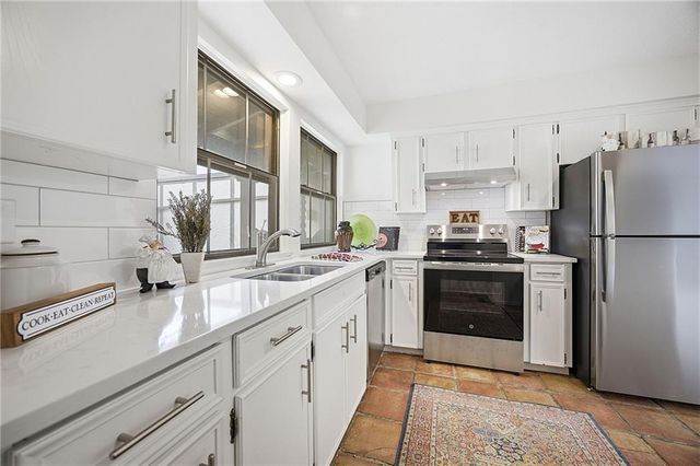 10217 Conser Street, Overland Park, KS 66212