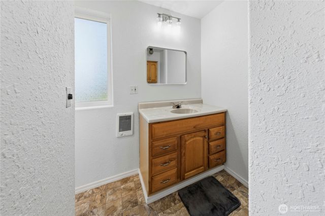 6505 Stewart Avenue E, Puyallup, WA 98371