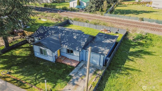 6505 Stewart Avenue E, Puyallup, WA 98371