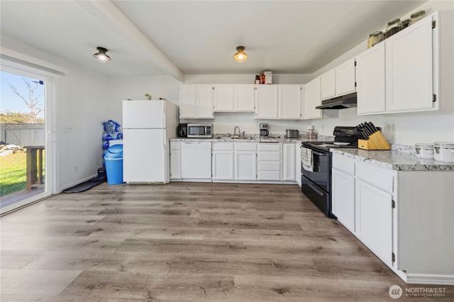 6505 Stewart Avenue E, Puyallup, WA 98371