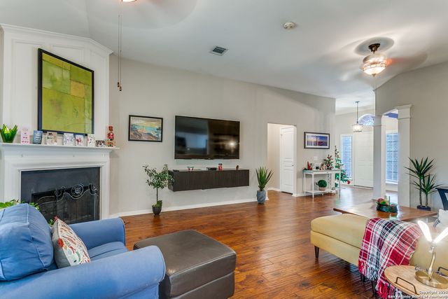 3011 Fall Crest Dr., San Antonio, TX 78247