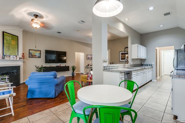 3011 Fall Crest Dr., San Antonio, TX 78247