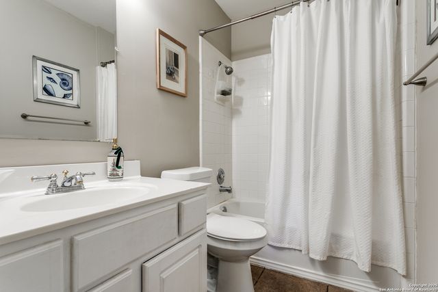 3011 Fall Crest Dr., San Antonio, TX 78247