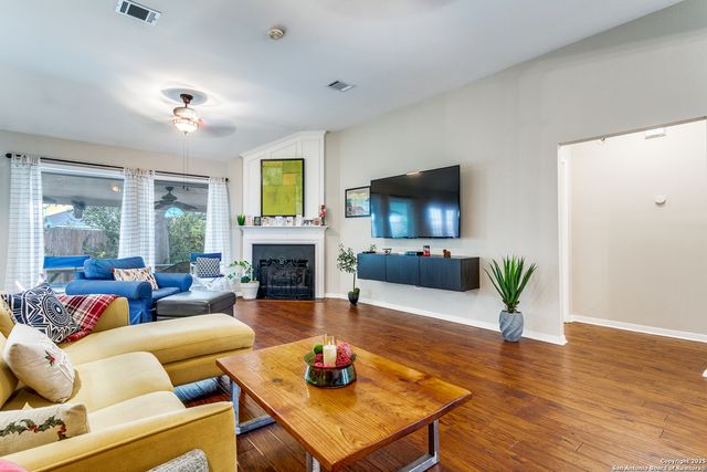 3011 Fall Crest Dr., San Antonio, TX 78247