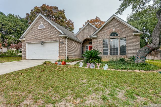 3011 Fall Crest Dr., San Antonio, TX 78247