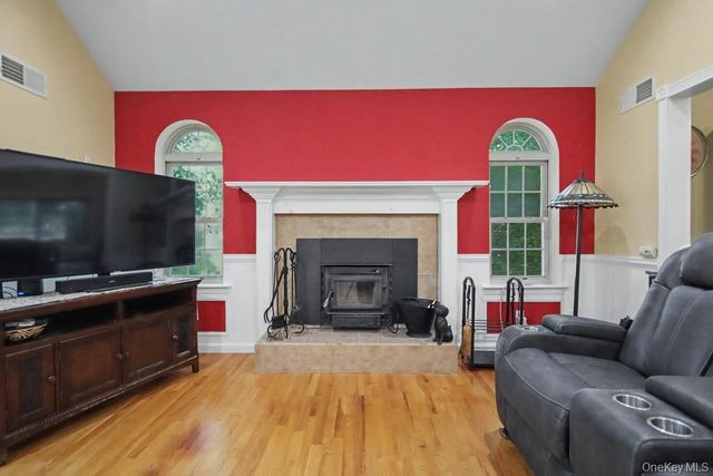 160 Lake Shore Drive E, Rock Hill, NY 12775
