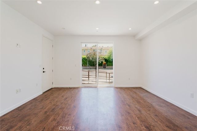 13551 Burbank Boulevard 1, Burbank, CA 91401