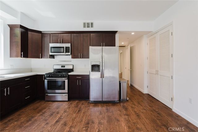 13551 Burbank Boulevard 1, Burbank, CA 91401