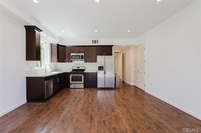 13551 Burbank Boulevard 1, Burbank, CA 91401