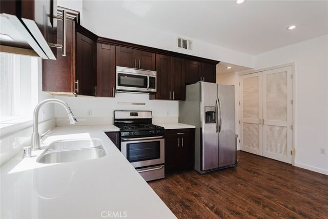 13551 Burbank Boulevard 1, Burbank, CA 91401