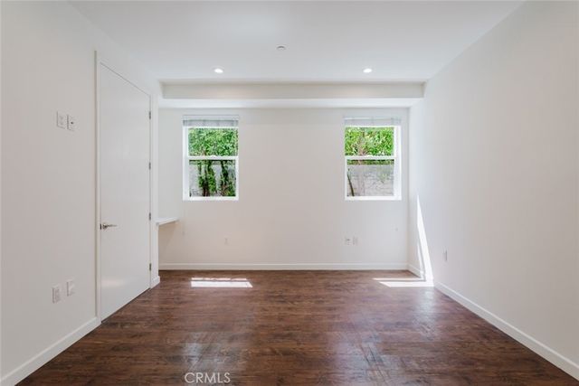 13551 Burbank Boulevard 1, Burbank, CA 91401