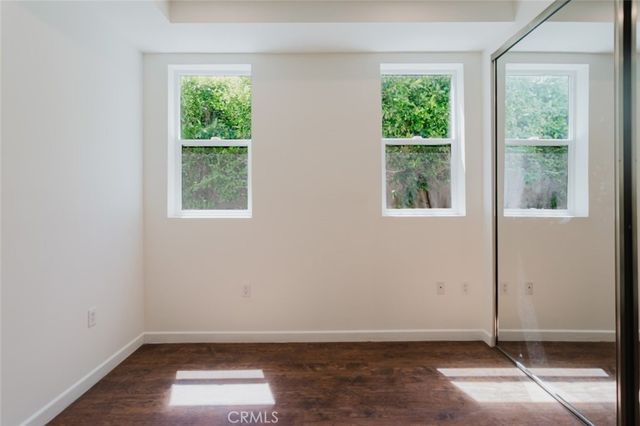 13551 Burbank Boulevard 1, Burbank, CA 91401