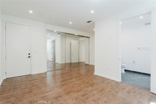 13551 Burbank Boulevard 1, Burbank, CA 91401