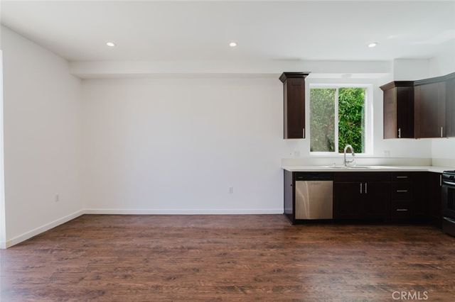 13551 Burbank Boulevard 1, Burbank, CA 91401