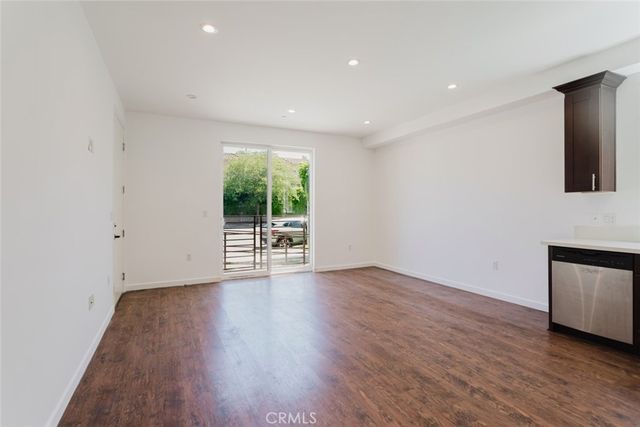 13551 Burbank Boulevard 1, Burbank, CA 91401