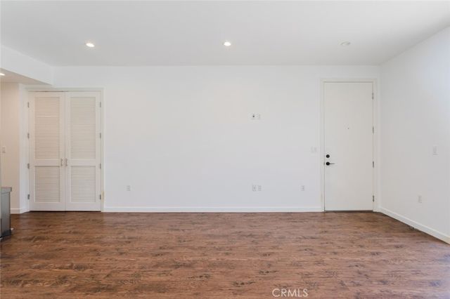 13551 Burbank Boulevard 1, Burbank, CA 91401