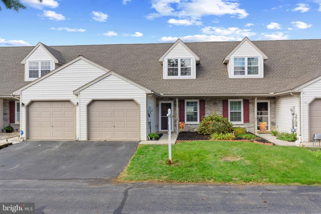 30 SEDUM CT, Manchester, PA 17345