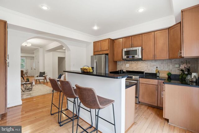 2022 C ST NE, Washington, DC 20002