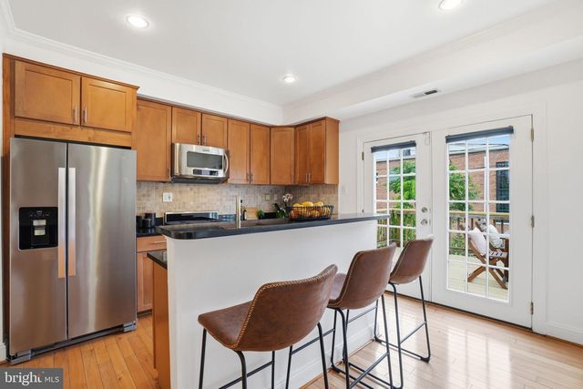 2022 C ST NE, Washington, DC 20002