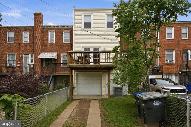 2022 C ST NE, Washington, DC 20002