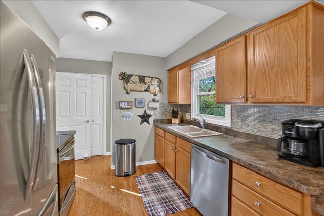 2009 Darby Drive, Lansing City, MI 48906