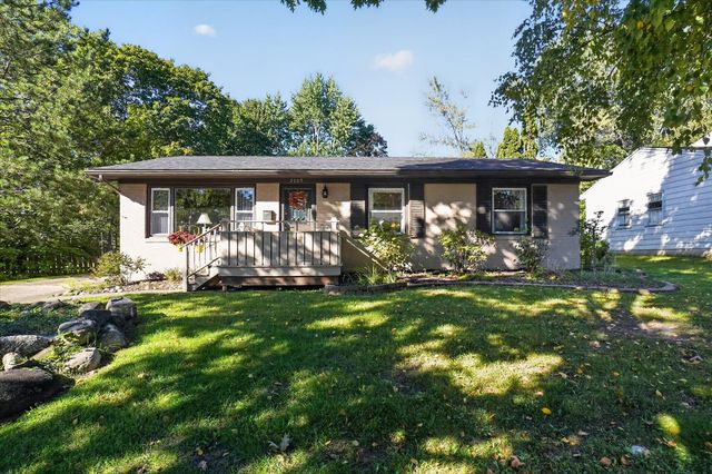 2009 Darby Drive, Lansing City, MI 48906