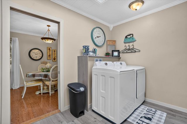 2009 Darby Drive, Lansing City, MI 48906
