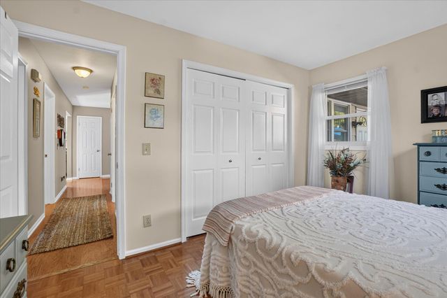 2009 Darby Drive, Lansing City, MI 48906
