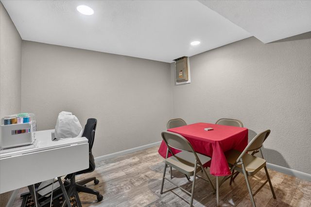2009 Darby Drive, Lansing City, MI 48906