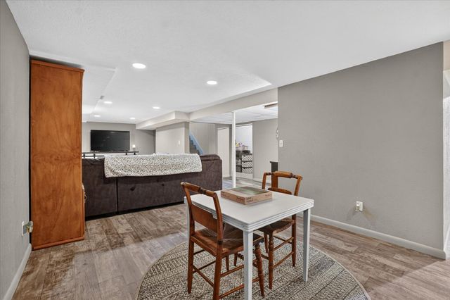 2009 Darby Drive, Lansing City, MI 48906