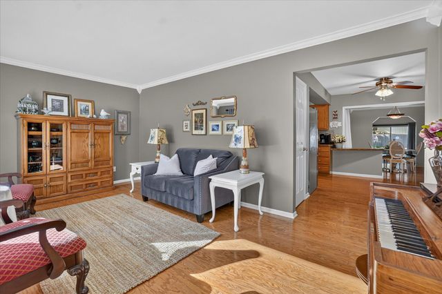 2009 Darby Drive, Lansing City, MI 48906