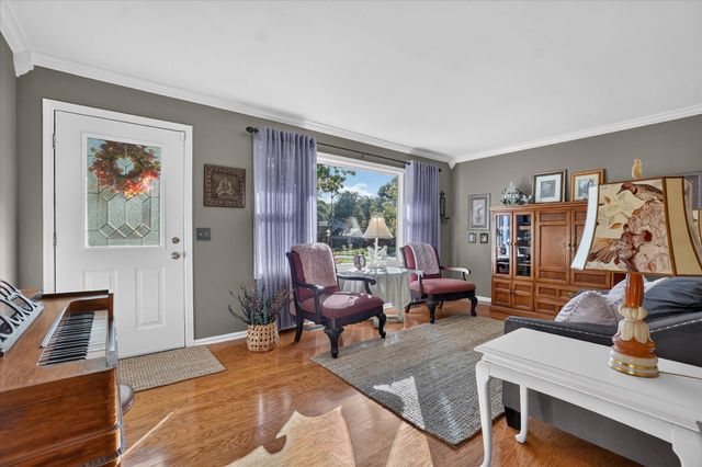 2009 Darby Drive, Lansing City, MI 48906