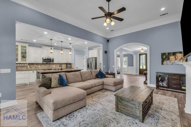 382 Savannah Road, Richmond Hill, GA 31324