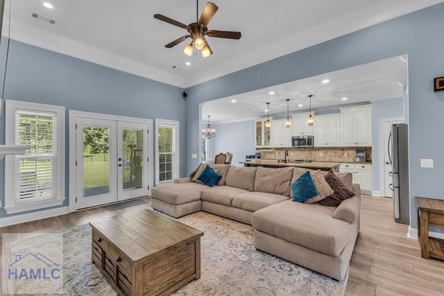 382 Savannah Road, Richmond Hill, GA 31324