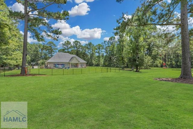 382 Savannah Road, Richmond Hill, GA 31324