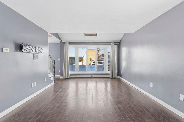 7 Bradford Street, Nashua, NH 03063