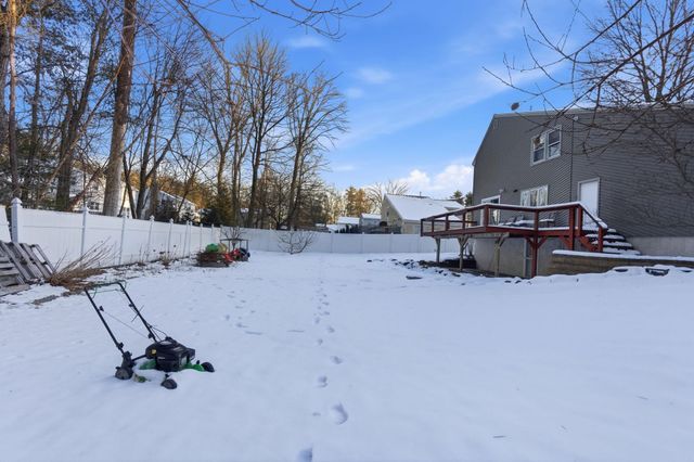 7 Bradford Street, Nashua, NH 03063