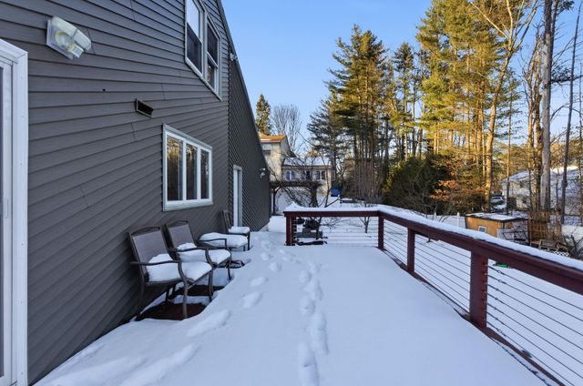 7 Bradford Street, Nashua, NH 03063