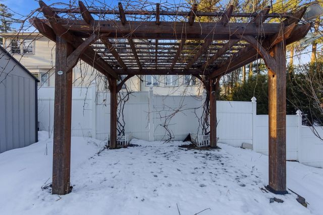 7 Bradford Street, Nashua, NH 03063