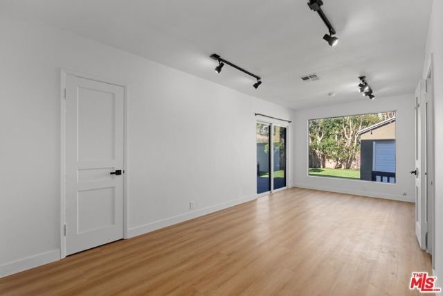 2522 Armacost Avenue, Los Angeles, CA 90064